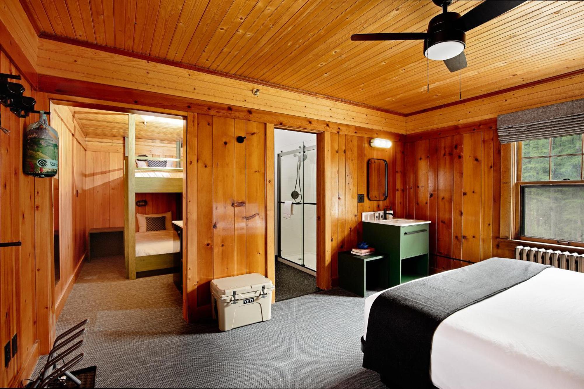Loge Glacier National Park Essex Экстерьер фото