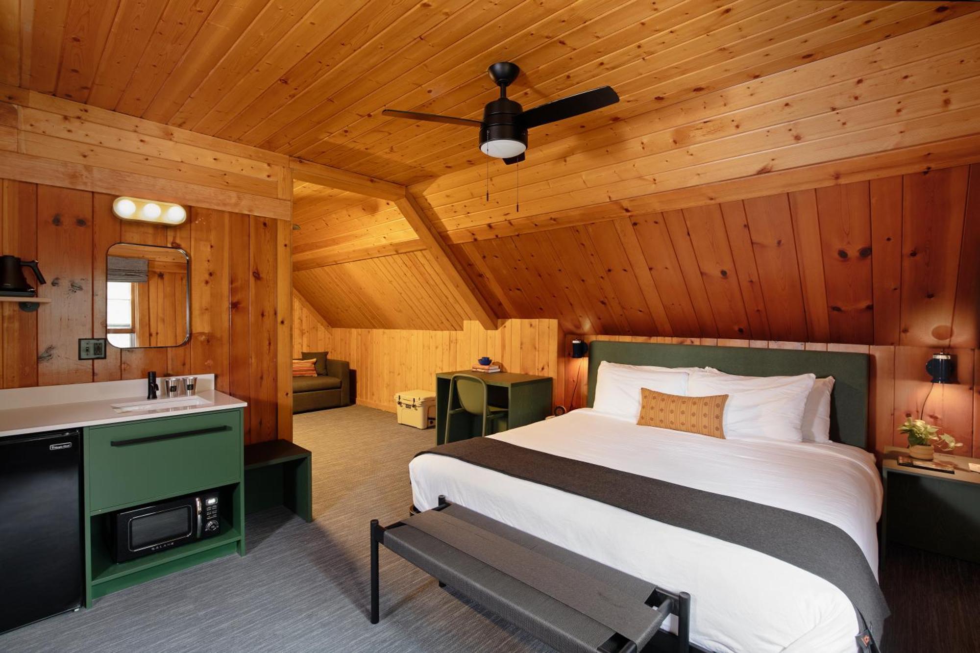 Loge Glacier National Park Essex Экстерьер фото