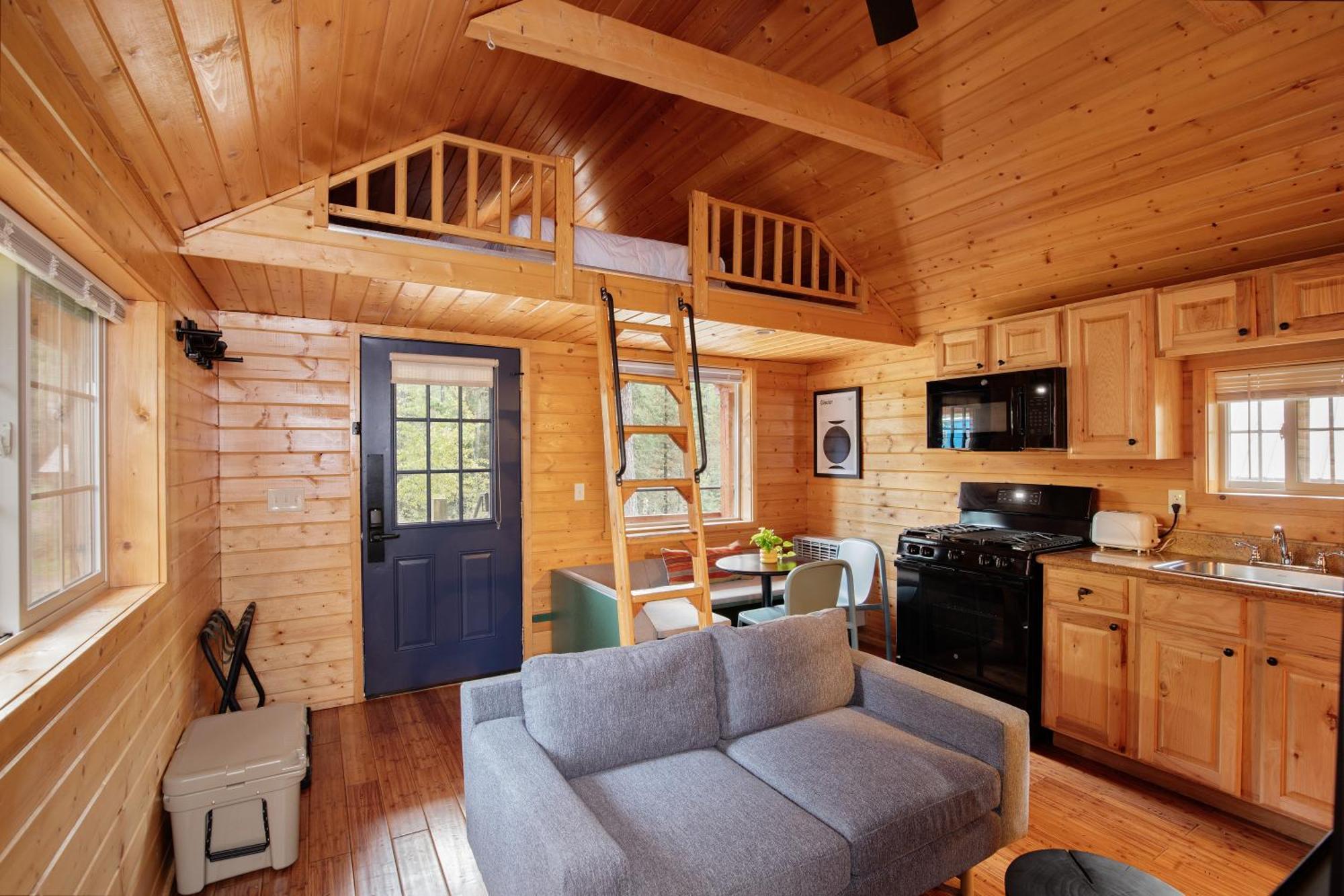 Loge Glacier National Park Essex Экстерьер фото