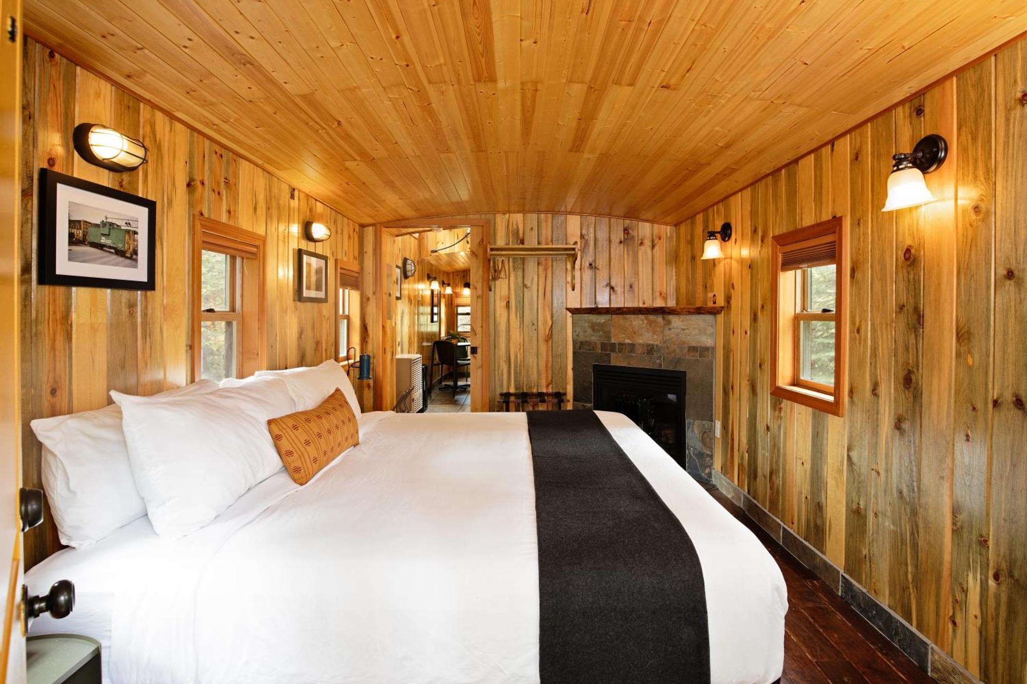 Loge Glacier National Park Essex Экстерьер фото