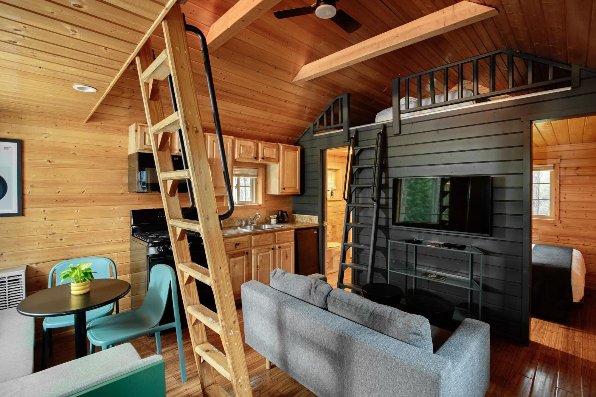Loge Glacier National Park Essex Экстерьер фото
