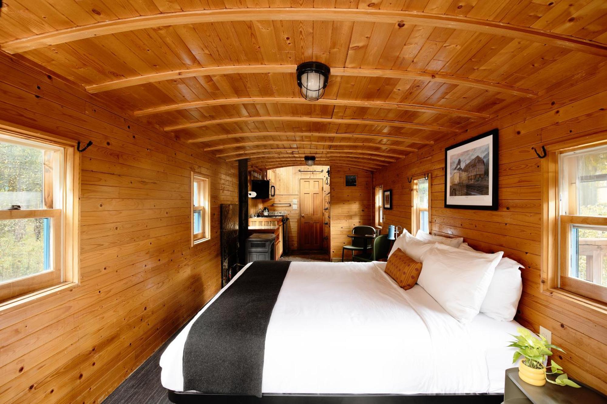 Loge Glacier National Park Essex Экстерьер фото