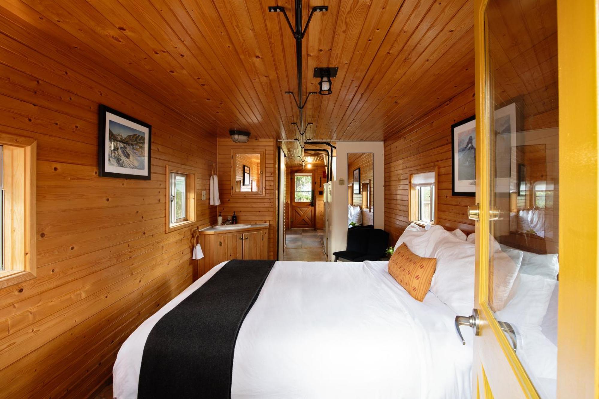 Loge Glacier National Park Essex Экстерьер фото